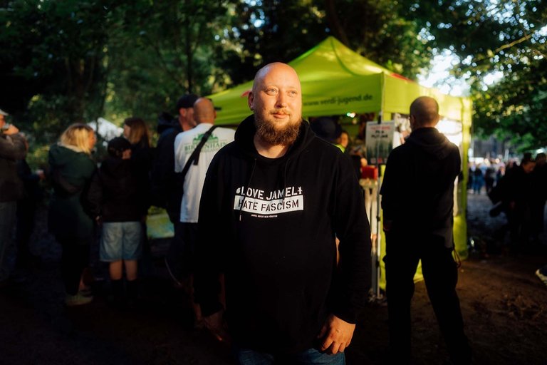 03_jamel_verdi_jugend_robert_stand.jpg