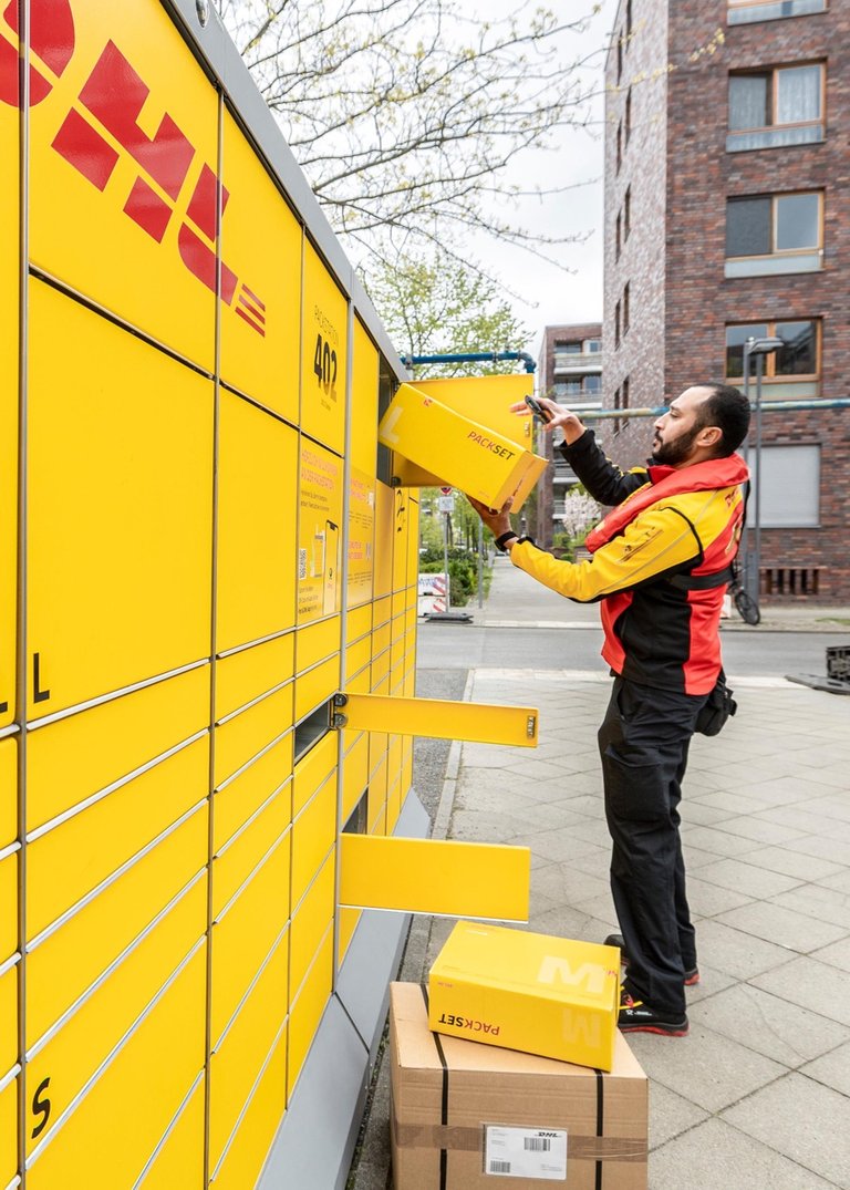 04_packstation_solar.jpg
