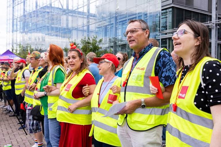 04_streik_bundesanzeiger_kundgebung_verdi.jpg