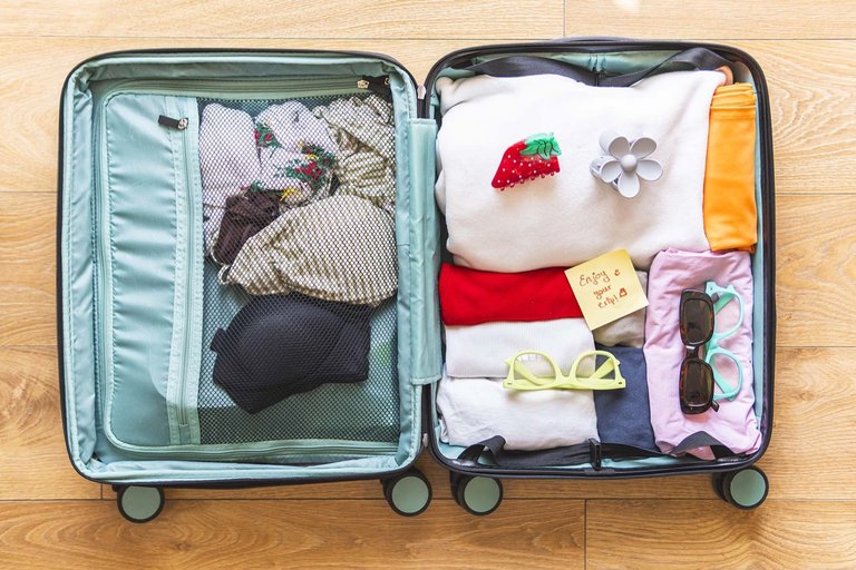 05_reisen_koffer_packen_01_s.jpg
