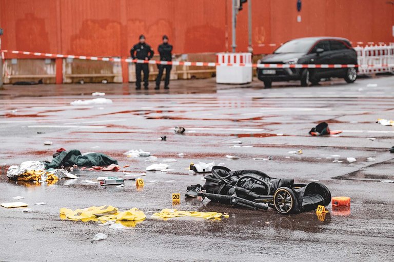 09_bayern_Anschlag München_01