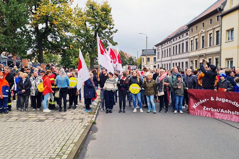 09_demonstrierende_zerbst