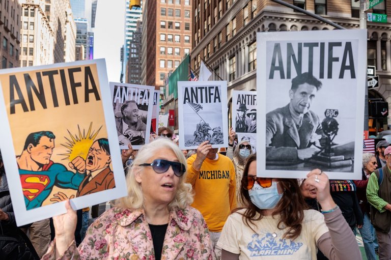 12_New_York_no_kings_antifa.jpg