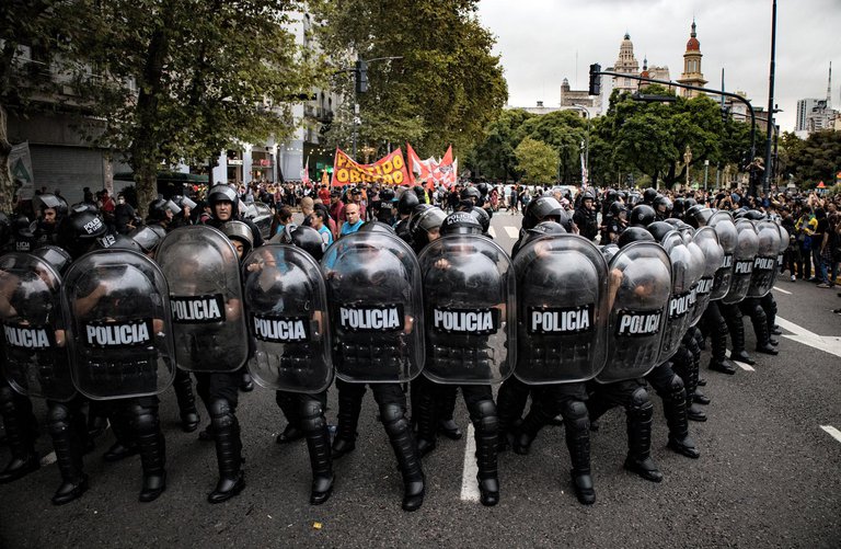 15_argentinien_polizei_protest_kultur.jpg