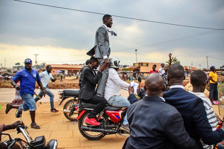 16_Kyagulanyi_Wine_Uganda_Katumba.jpg