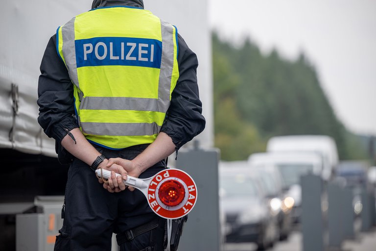 Polizei_Grenzkontrollen.jpg